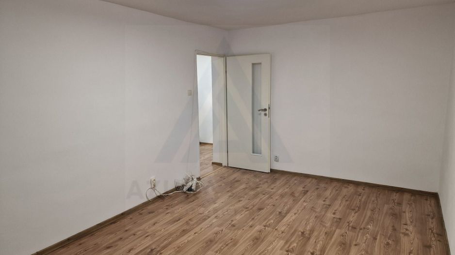 Apartament 3 camere 2 bai 66mp + pivnita Terezian - Poză 12