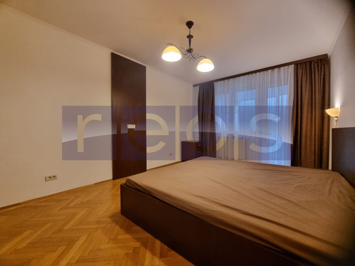 VANZARE 3 CAMEE TINERETULUI -SEMIDECOMANDAT - Poză 7