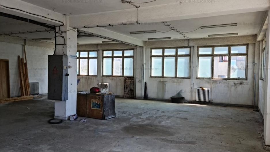 Cladire P+2E+M pretabila firma sau Recompartimentare - Poză 1