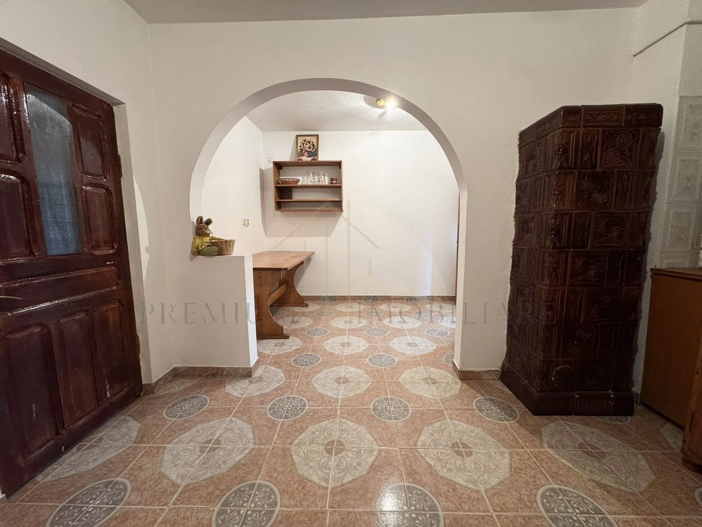 Casa + Spațiu comercial de vânzare în Onesti - Poză 10