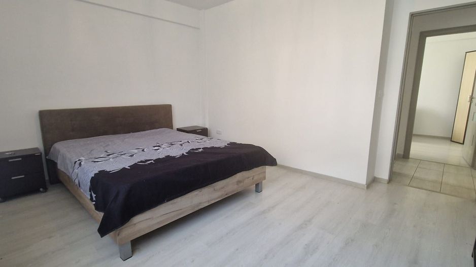 Apartament INTABULAT 2 camere 54 mp. mobilat 95000 euro - Poză 3