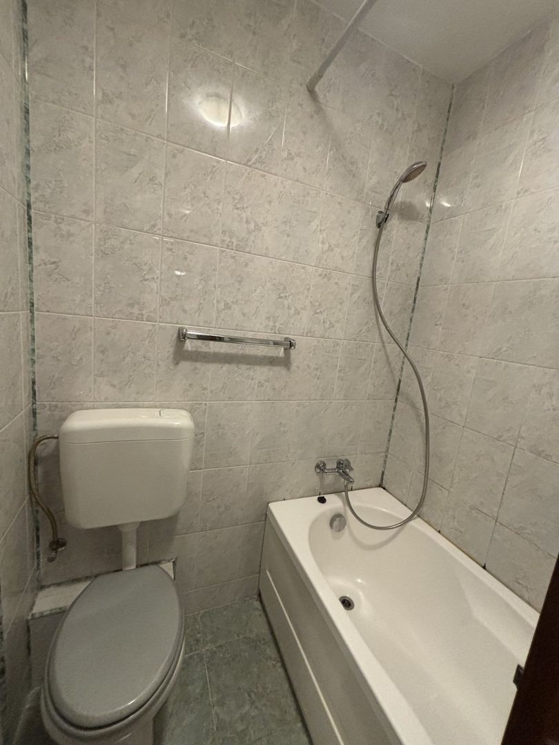 De inchiriat apartament cu 3 camere , Rin Grand Vitan sector3 - Poză 8