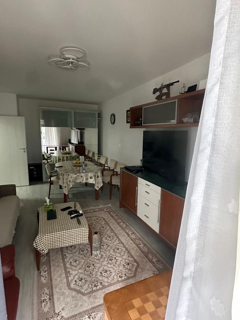 Inchiriere Apartament 2 Camere in Joy Residence la 6 minute de metrou - Poză 2