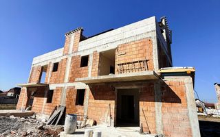 Casă pretabilă pentru 2 familii cu teren 434 mp. - Poză 9