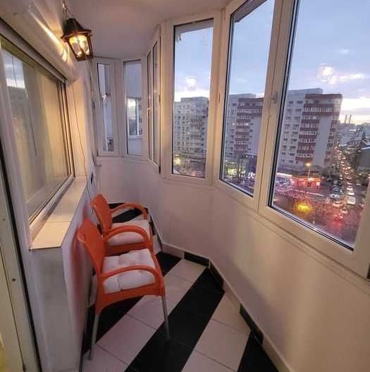 Apt 2 camere - 1 mai vis a vis de piata - Poză 8