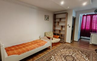 Garsoniera Tractorul Coresi,etaj intermediar,mobilata,utilata. - Poză 6