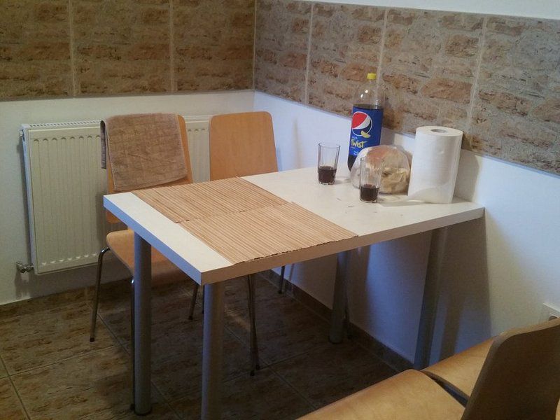 Apartament 3 camere in Romana, anexe, boxa - Poză 9