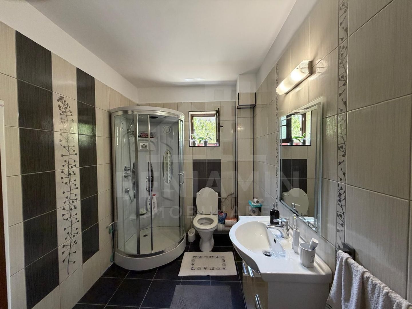 Casa moderna 5 Dormitoare 524mp teren Bariera Valcii -mobilata - Poză 10