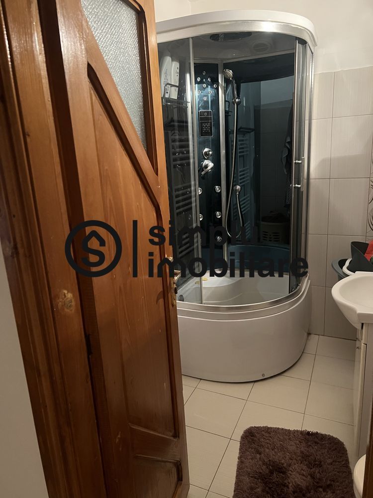 2 camere decomandate, etaj 3/8, lift, centrala termica - 116 000 Euro - Poză 7
