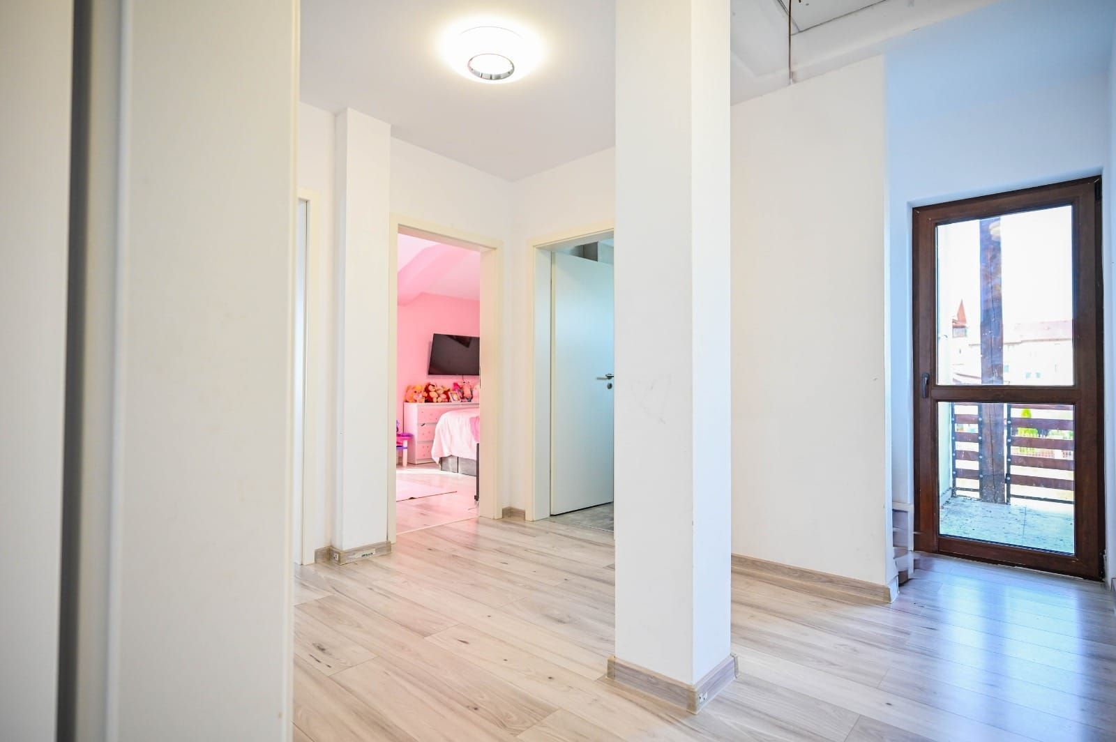 Casa individuală de vânzare Sânpetru, 5 camere, garaj, foișor, curte - Poză 9