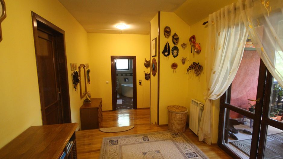 Casa individuala zona Soarelui - Poză 2