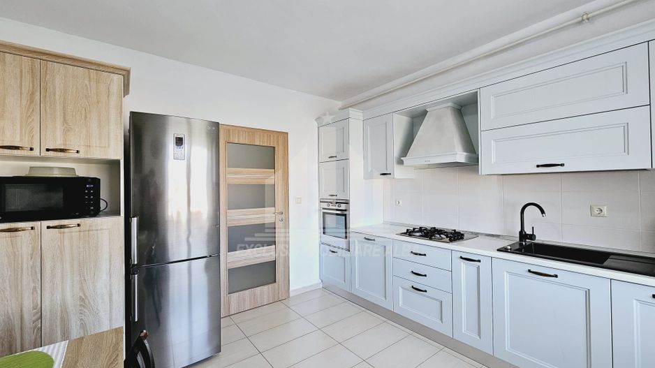 Apartament cu 2 camere decomandate, Cetate - Poză 4