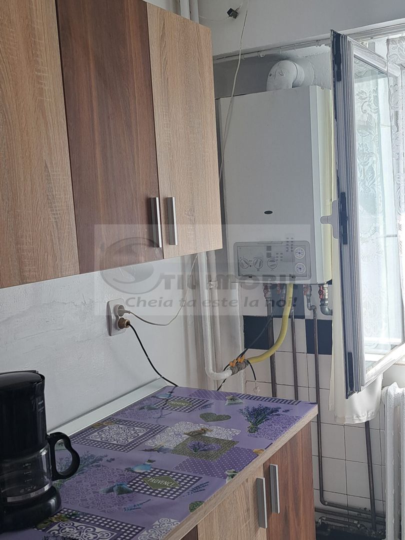 Apartament 3 Camere UMF - 450 euro - Poză 2