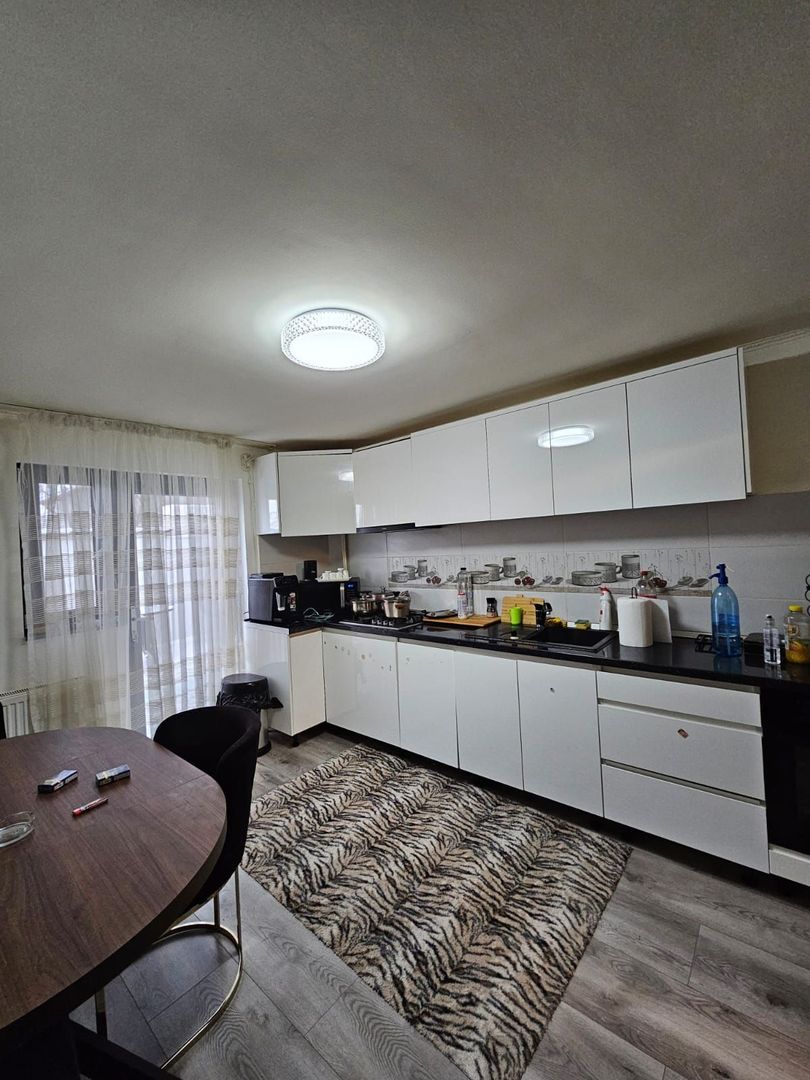 Casă / Vilă cu 5 camere de vânzare în Craiova - Poză 24