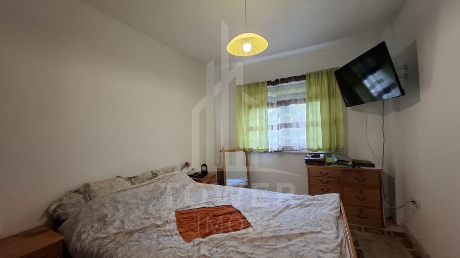 Apartament 4 camere -etaj 1, zona V. Aron - Poză 13