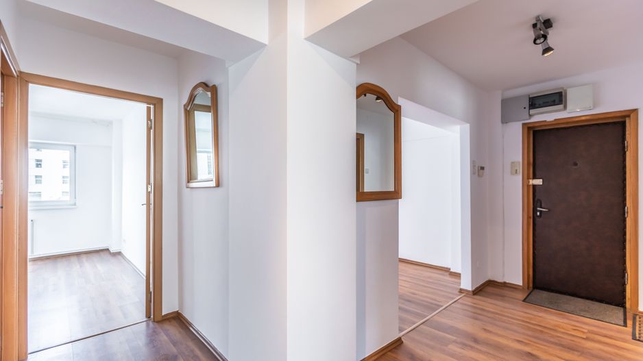 Oferta rezervata! Apartament Spațios de Închiriat | Centru Civic, Brașov - Poză 7