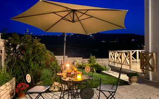 Casă în Borhanci – atmosferă de vacanță și apartament independent - Poză 7