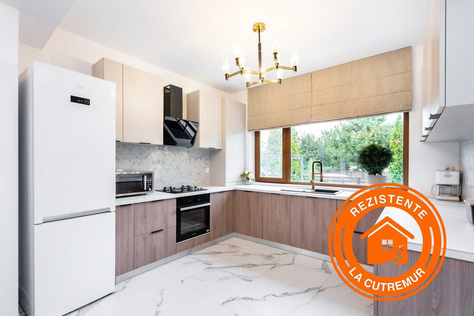 Ofertă 2025! | 35 min. de Unirii! Lângă Pădure | Comunitate Exclusivă - Poză 3