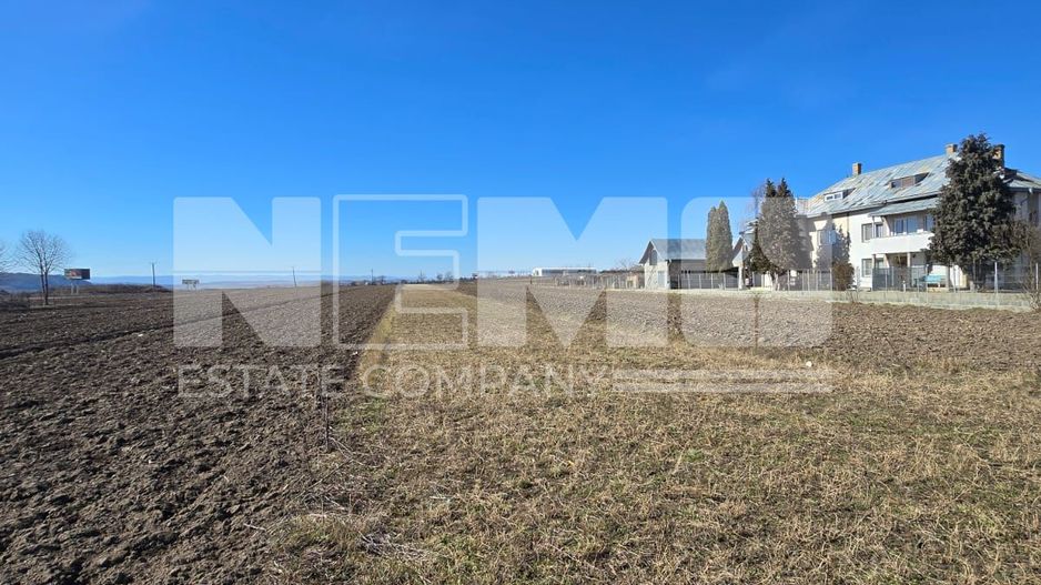 Teren de 20 ari | Intravilan | Iluminat stradal | 34.000 EUR Pătrăuți - Poză 1