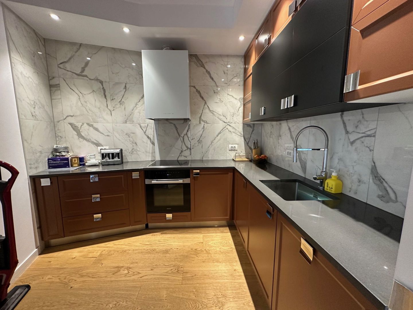 Apartament pe 2 niveluri - Poză 18