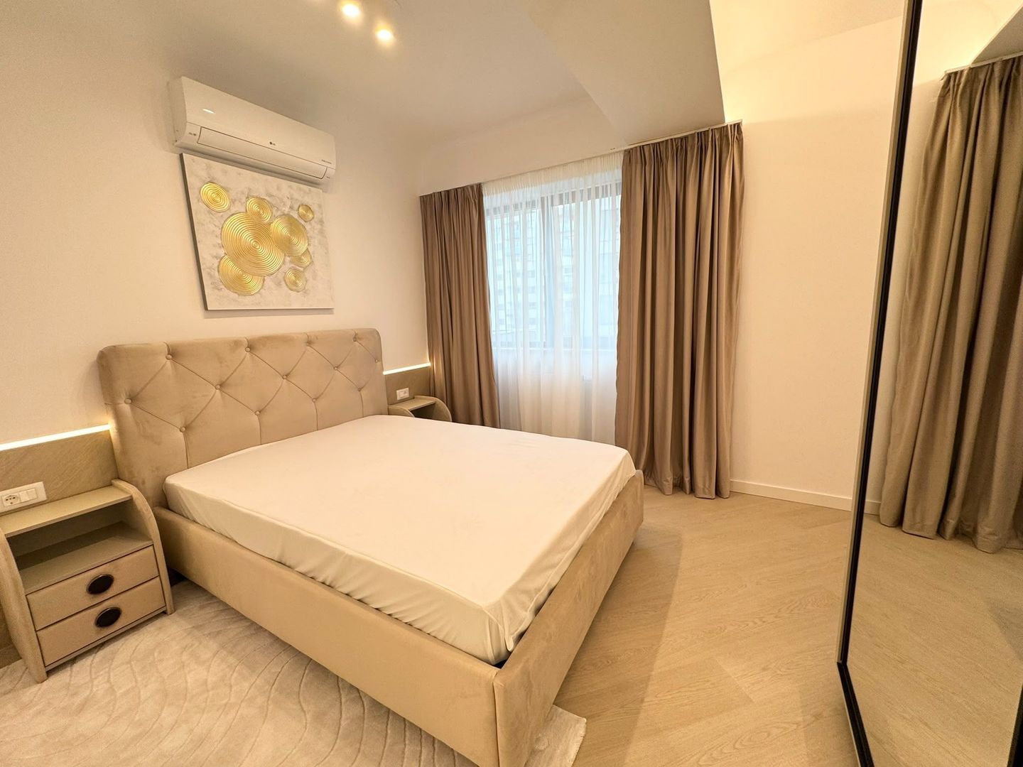 Apartament cu 3 camere de închiriat - Poză 4