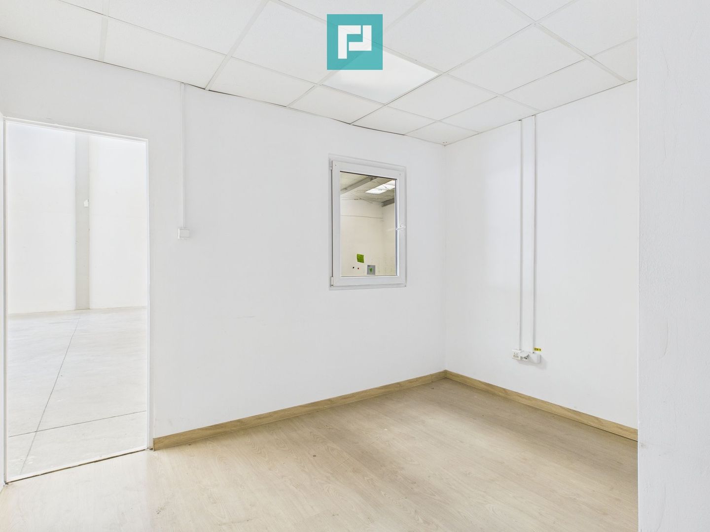 Spațiu industrial de 378 mp în Arad - Poză 4