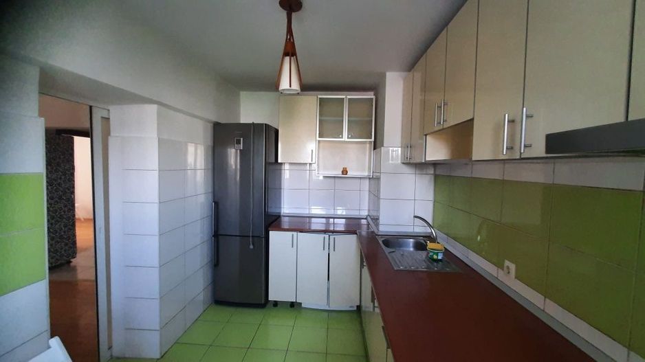 Apartament 3 camere, etaj 2, balcon închis, mobilat complet, Pantelimon - Poză 3