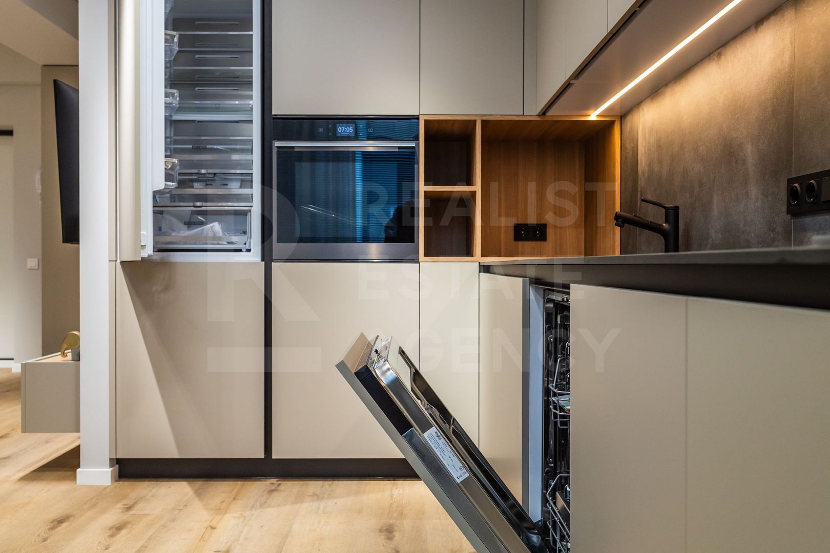 Vânzare, apartament, 3 camere, str. Nicolae Milescu Spătaru, Ciocana - Poză 11