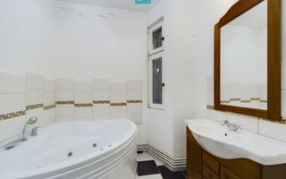 Apartament cu 3 camere Ultracentral - Poză 7