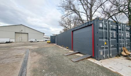 Spatiu tip container de inchiriat in zona Calea Baciului!