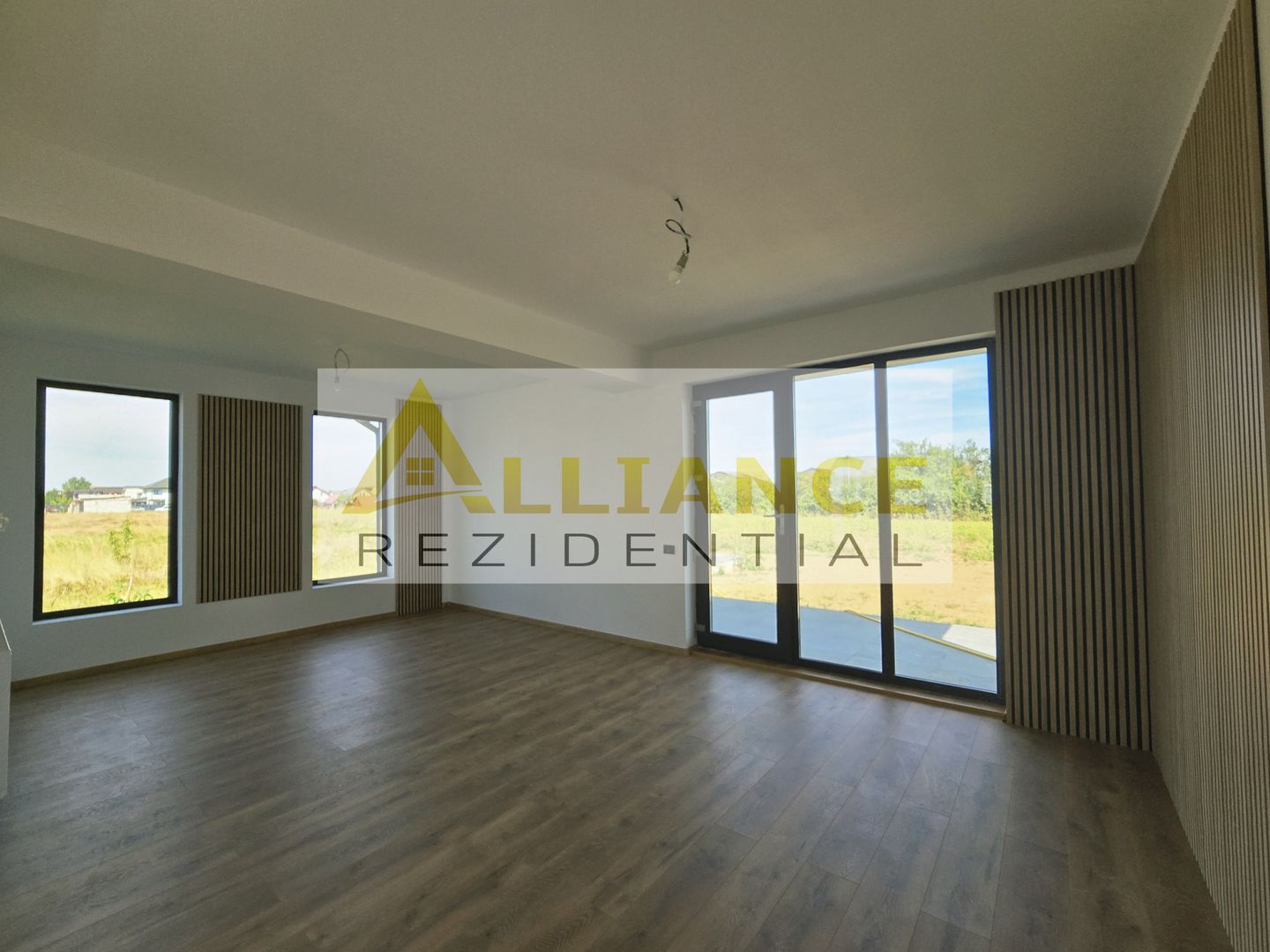 Vila individuala-420mp teren-pod- dormitor matrimonial cu dressing - Poză 6
