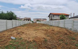 Teren intravilan imprejmuit cu gard de beton de vanzare - Poză 13