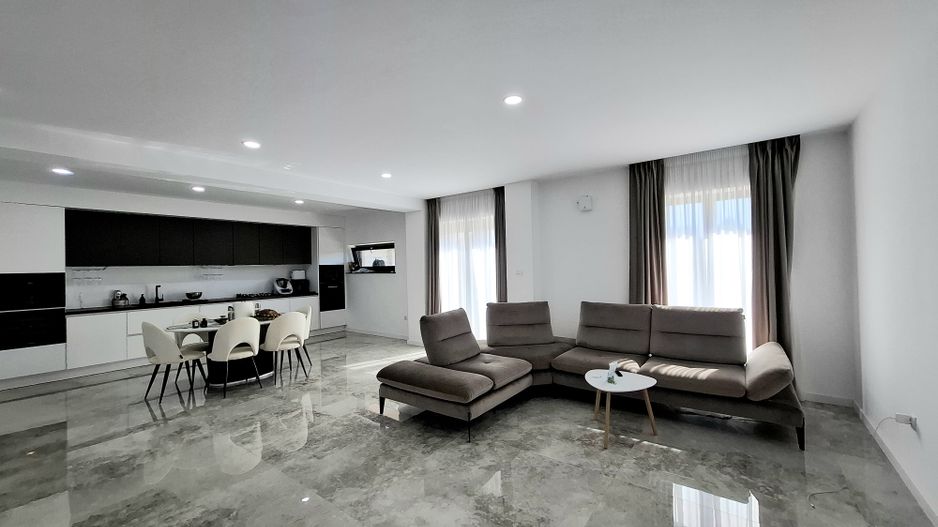 Vila cu 5 camere de vanzare, Strejnicu - Poză 3