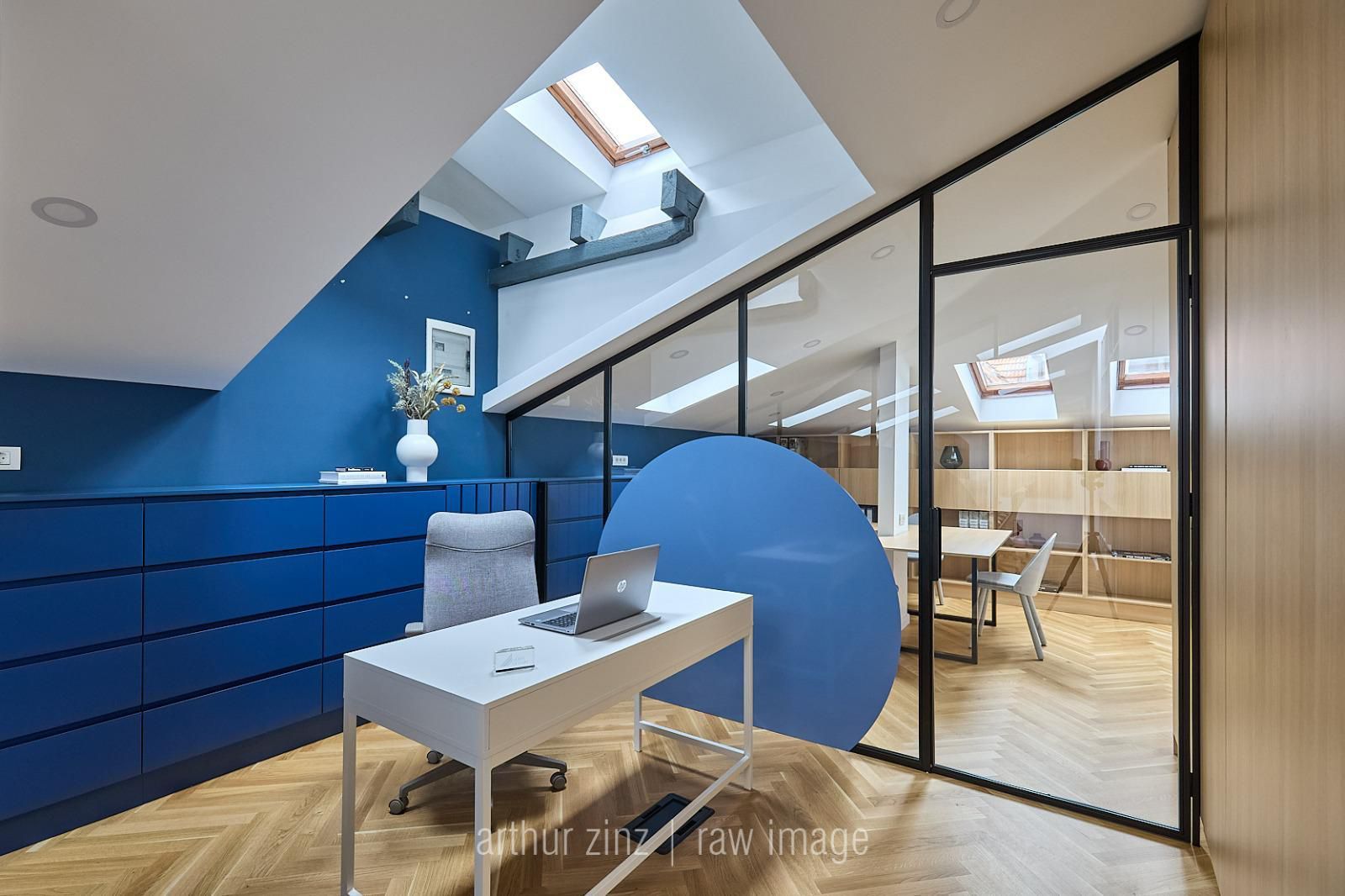 Birou amenajat | Mobilat si utilat | Cladire consolidata si renovata - Poză 17