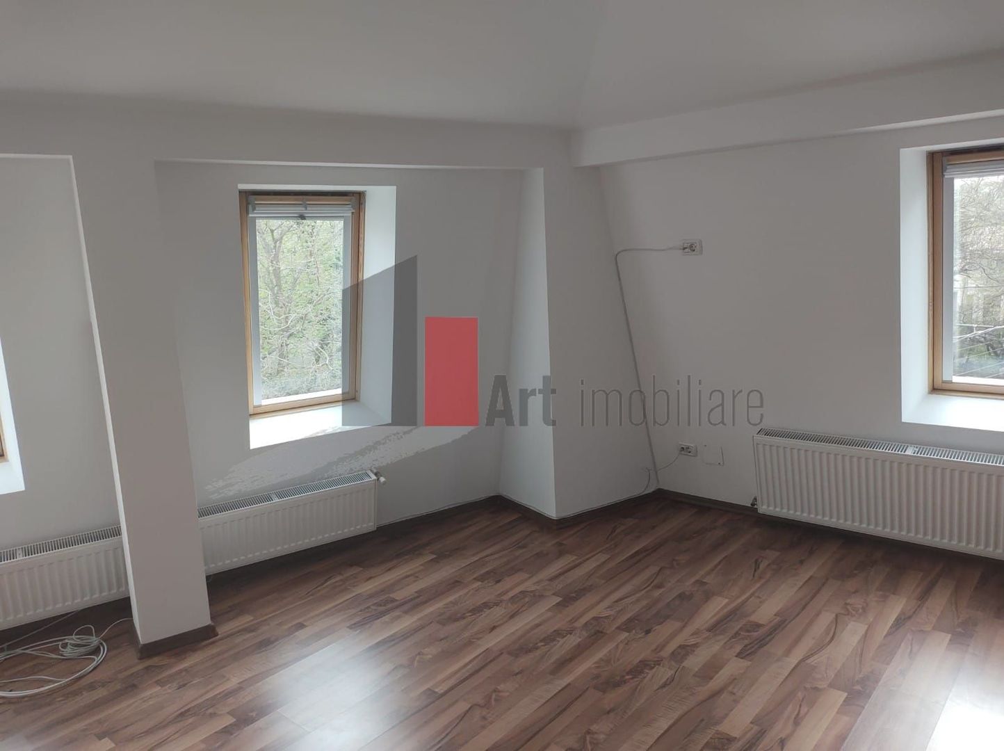 Vilă Occidentului - birou sau locuintă - Poză 19