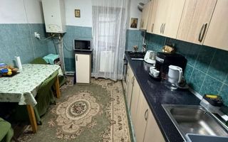De vanzare apartament cu 3 camere, zona Mall - Poză 5