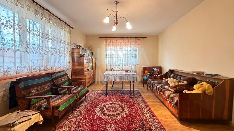 CASA DE VANZARE IN AVRIG – SPATIU GENEROS - Poză 4