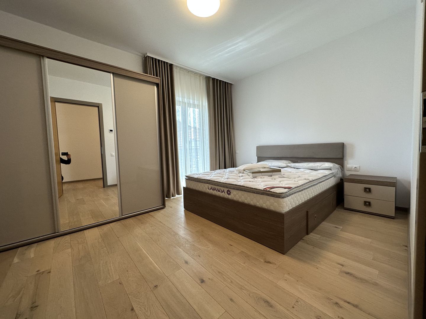 Apartament bloc nou 3 camere - parcare subterana - Poză 12