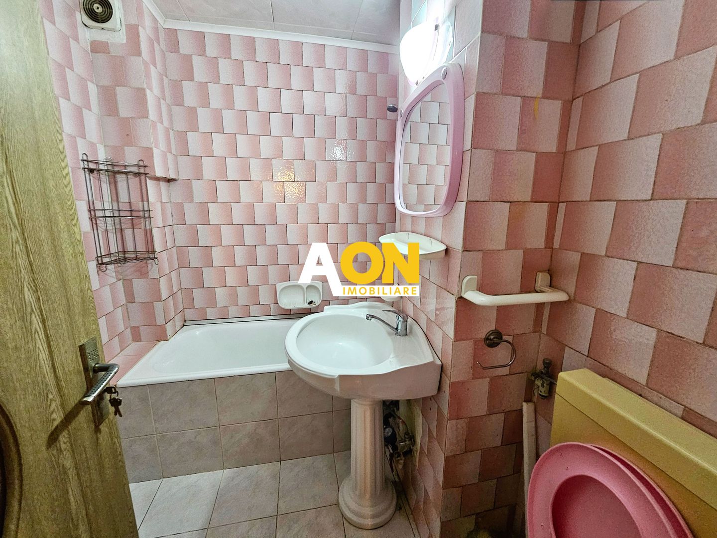 Apartament 3 camere, 2 bai, 2 balcoane, etaj 1, zona Liceului Sportiv - Poză 12