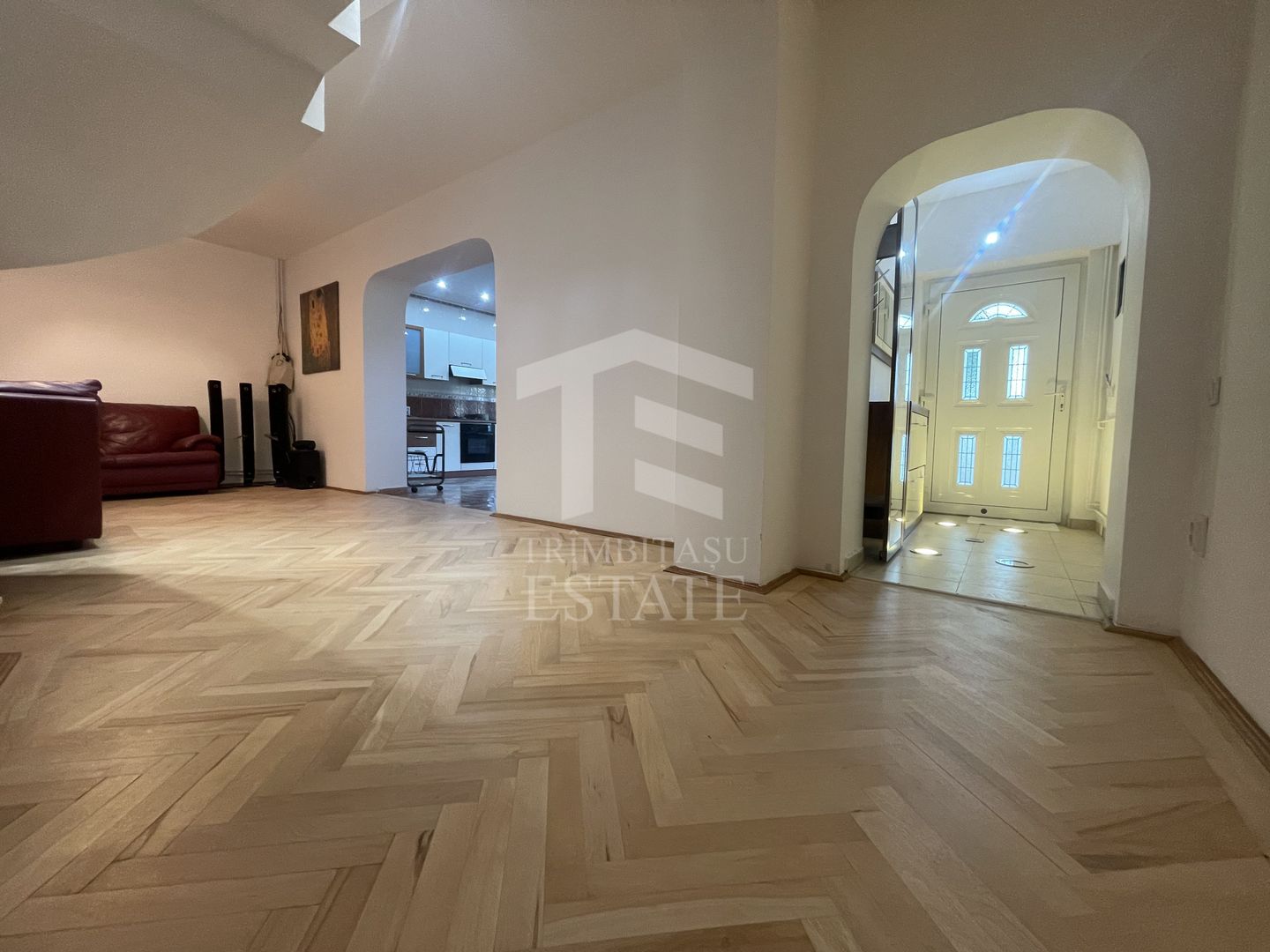 VOLUNTARI - Catedrala | Casa 7 Camere + Constructie Secundara - Poză 10