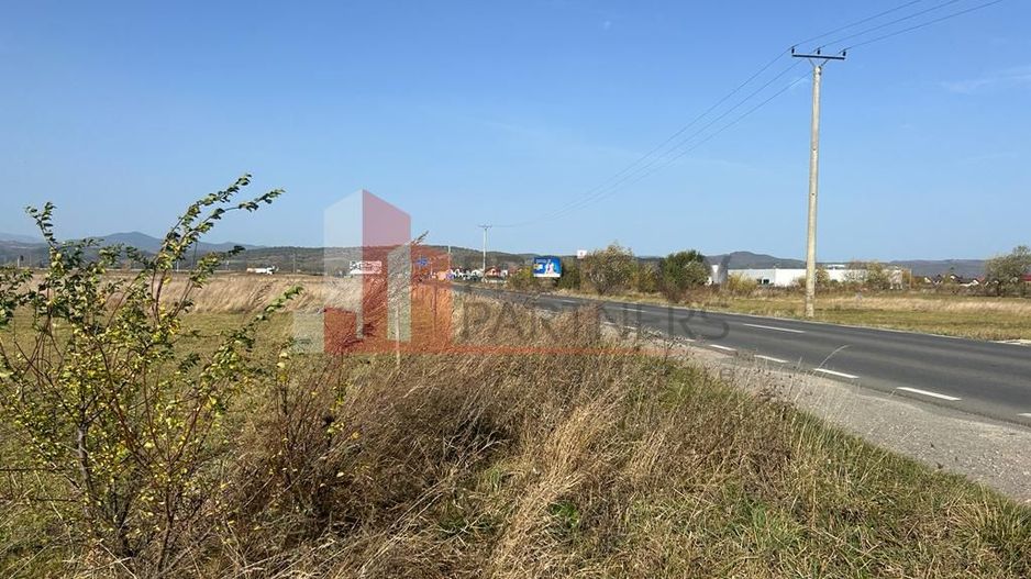 Teren cu deschidere la DN 73A Rasnov langa Kaufland 7300 mp - Poză 4