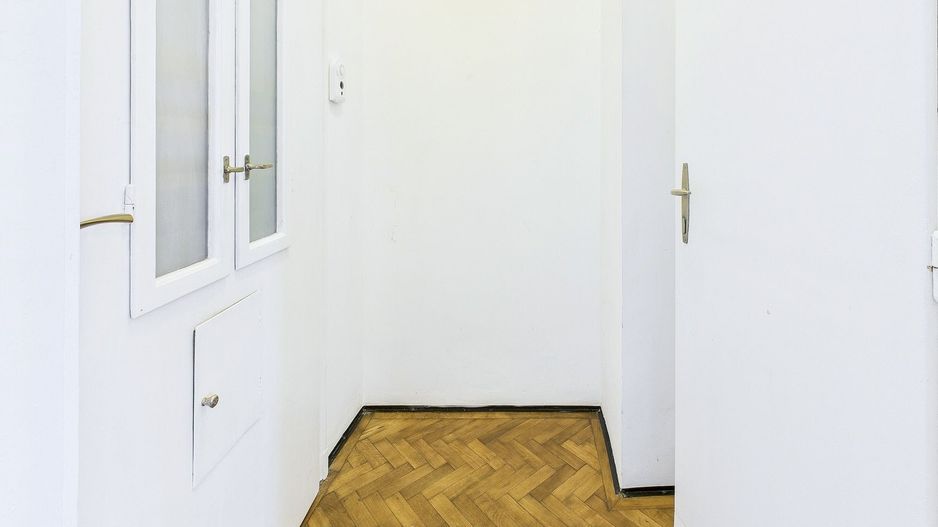 Apartament 1 camera, boem, chiar in centrul Timișoarei - Poză 11