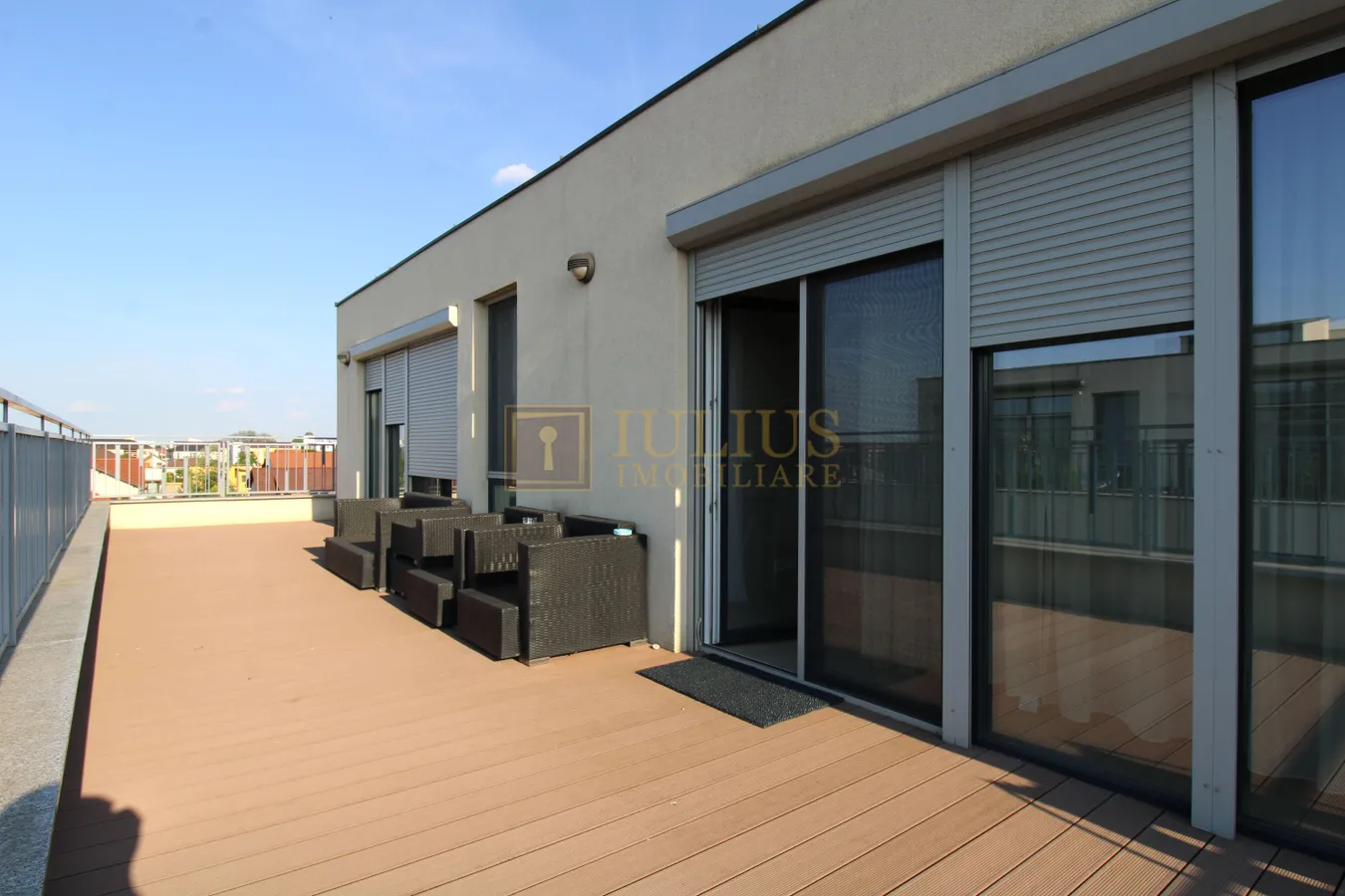 PENTHOUSE zona Braytim - Soarelui, terasa de 50mp, strada secundara/linistita! — fotografia 1