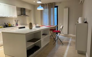 Vila P+1E+T in Faleza Nord / Consilieri - Poză 1