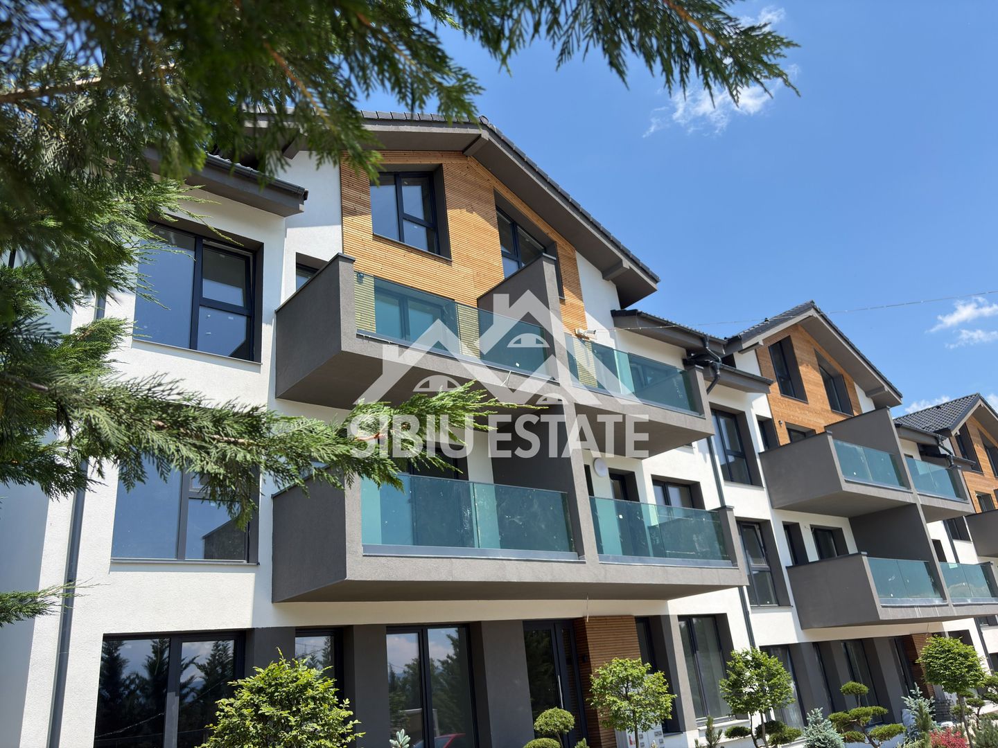 Apartament 3 camere de vanzare - structura tip vila, zona verde - Poză 1