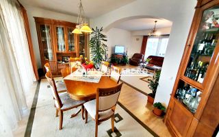 Casa 6 camere, 295 mp.utili, 1.000 mp teren, cartier Unirii - Poză 3
