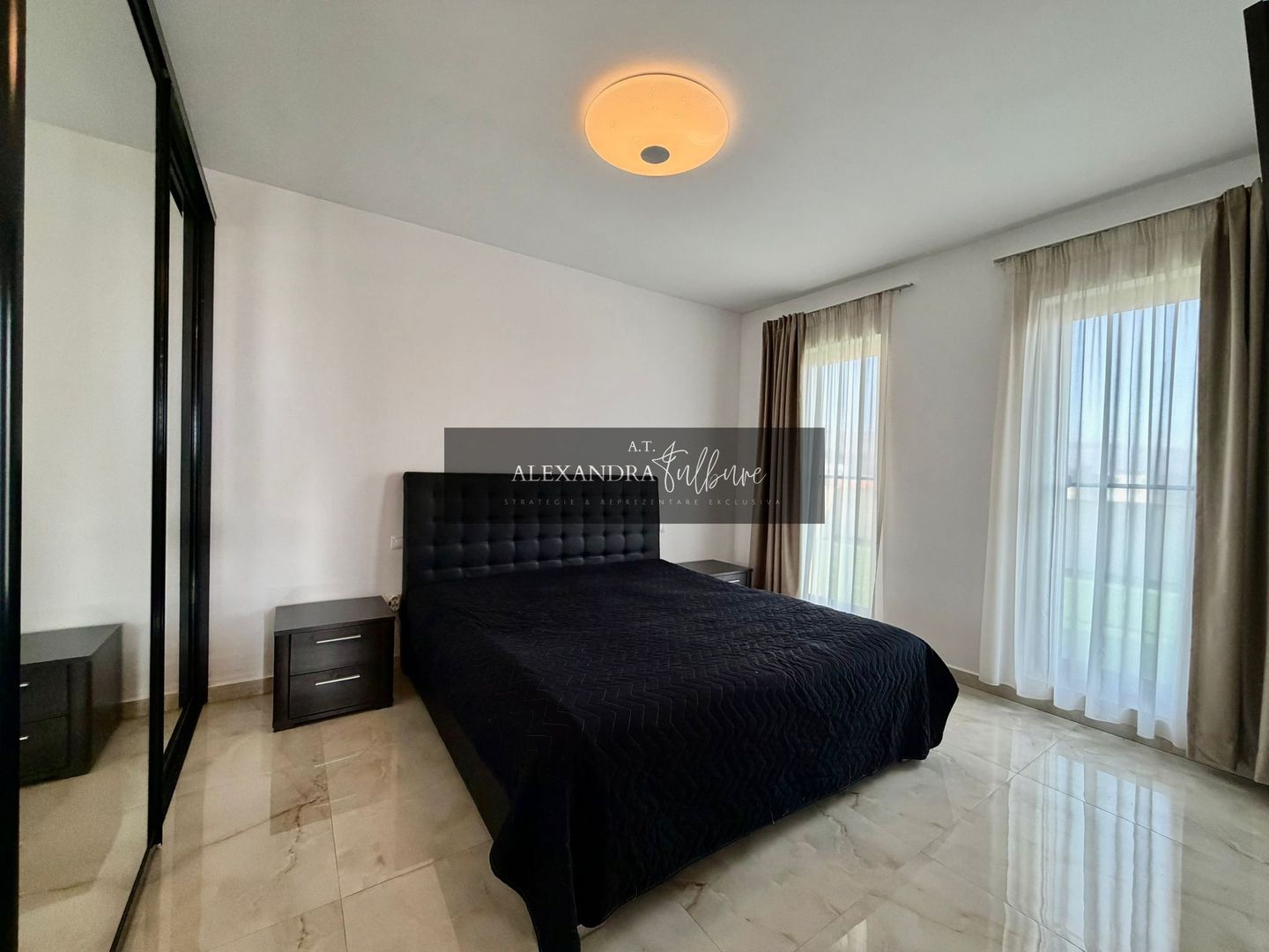 Penthouse de vanzare | 3 camere | 2 bai | 76mp | terasa 76mp | garaj - Poză 7
