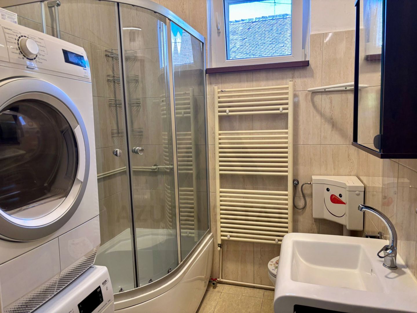 Apartament la casa 76 mp utili terasa curte si pivnita zona Lupeni - Poză 10