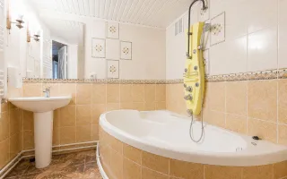 Casă 210 m² cu 5 dormitoare și teren 10 ari – Euroreparație | Drochia, str. Grigore Ureche - Poză 29