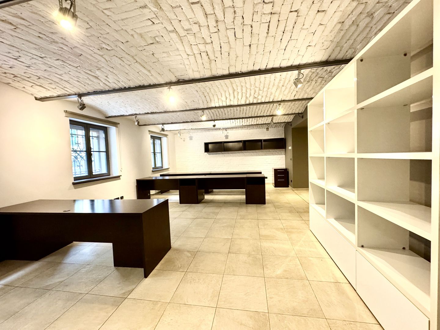 Spațiu de Birouri Elegant în Clădire Istorică Renovată – Piața Unirii, - Poză 11